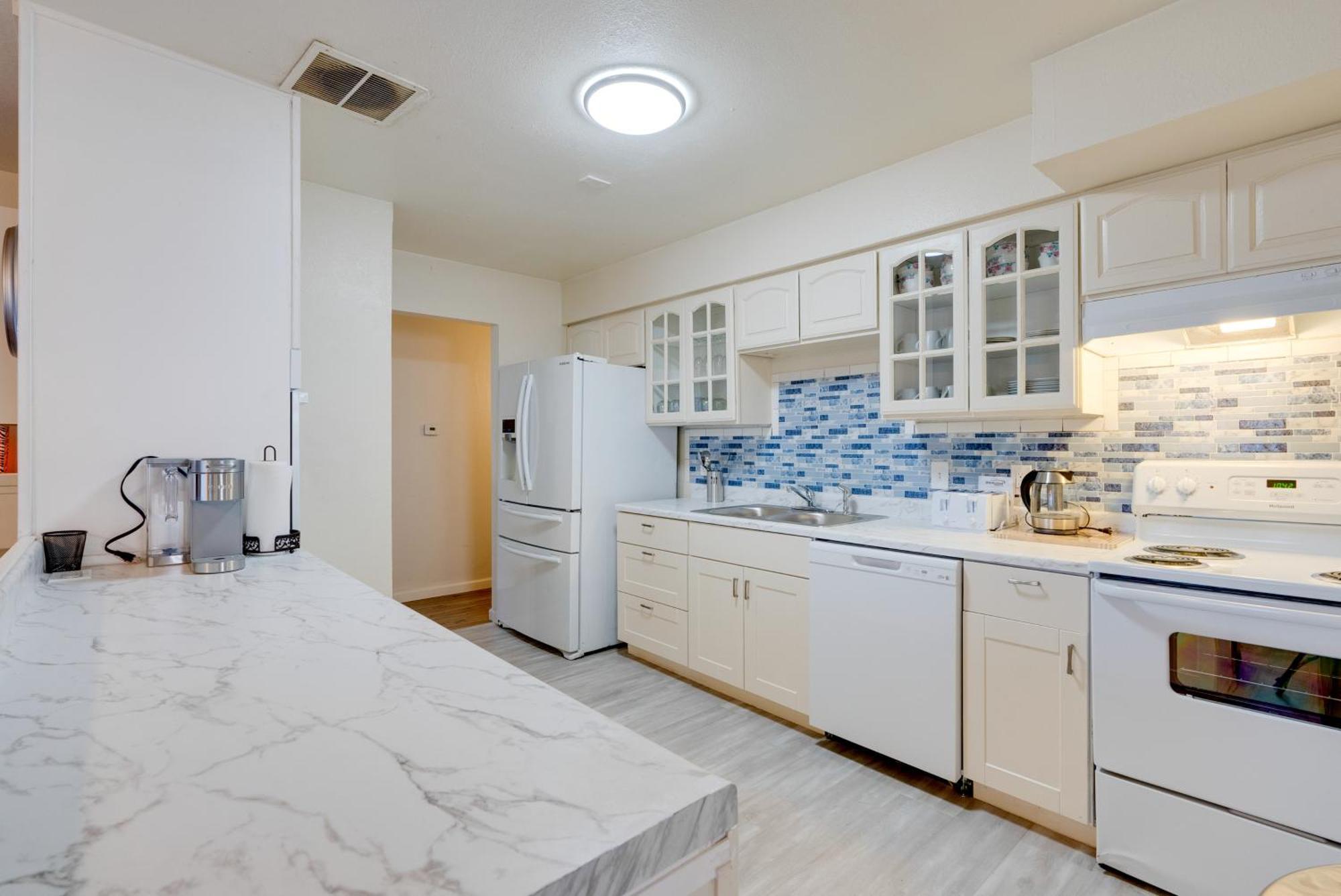 Breezy Fresno Home - Near Airport And Downtown المظهر الخارجي الصورة